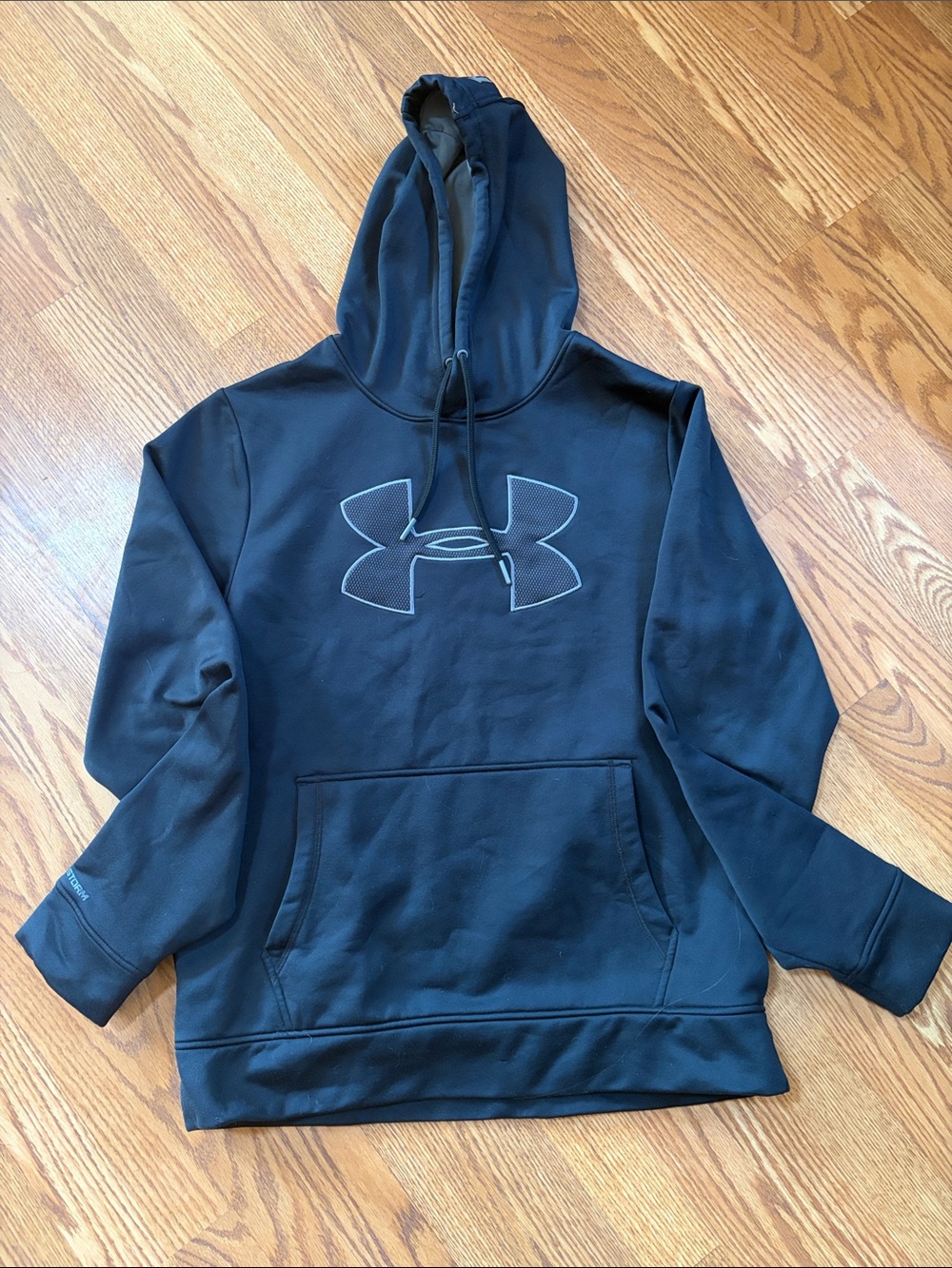 Under Armour Men's Black Pullover Hoodie with Contrast Logo